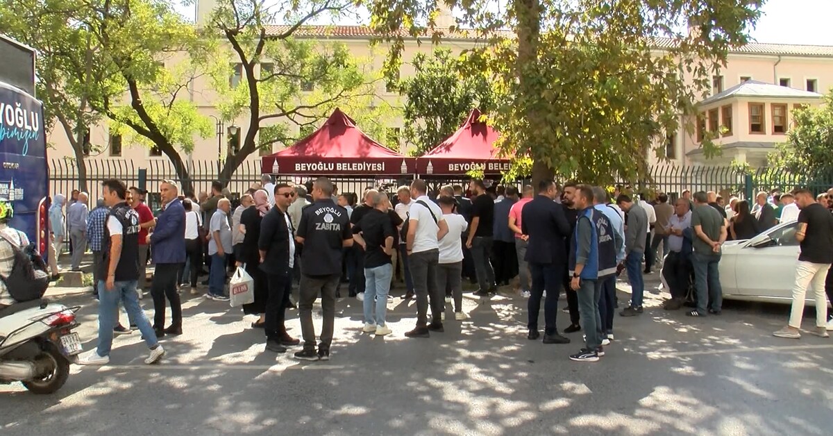 Beyoğlu Belediyesi ile Kaymakamlık arasında bina tartışması