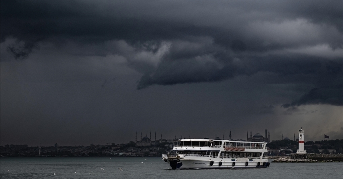 İstanbul Valiliği’nden “kuvvetli ve gök gürültülü sağanak” uyarısı