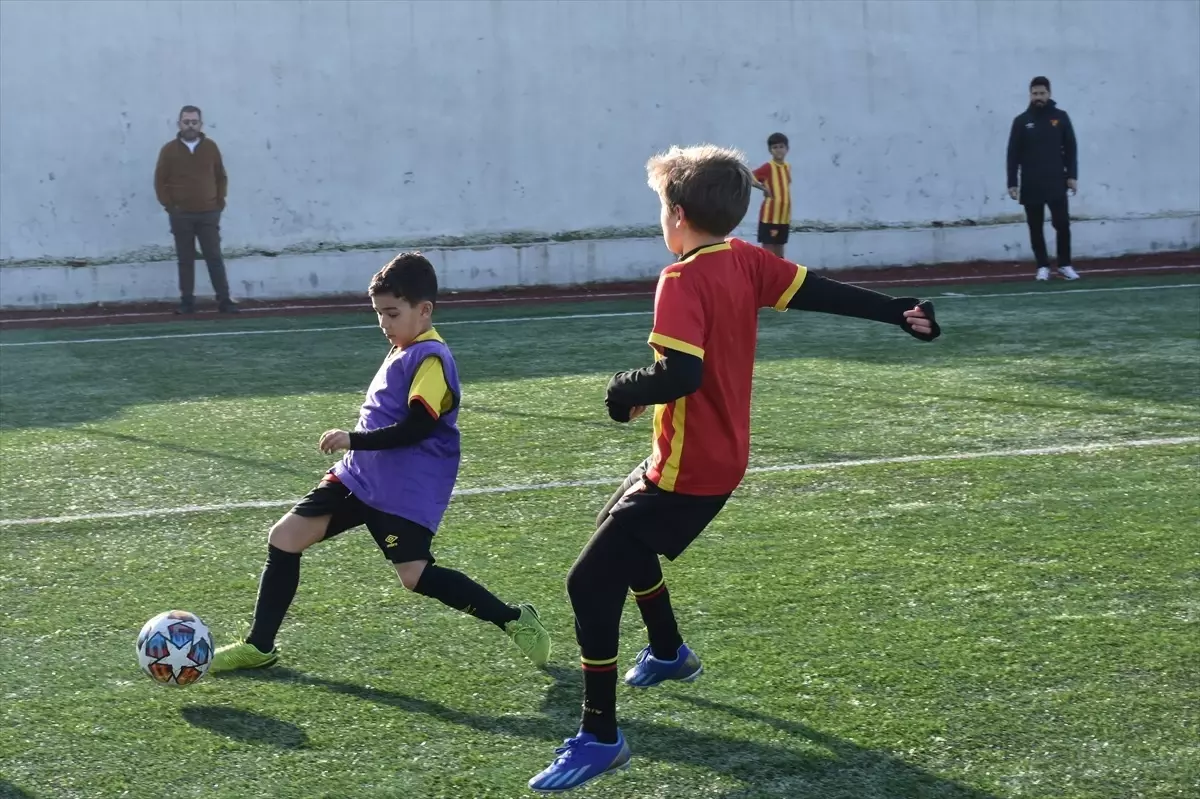 İzmir’de Sarıkamış şehitleri anısına futbol turnuvası düzenlendi